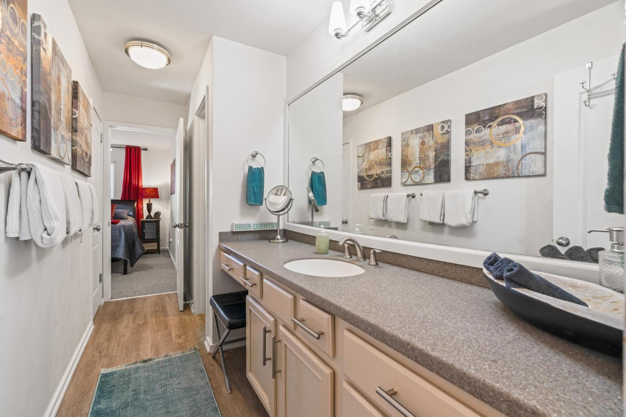 Heart Of Downtown/Walk To Broadway & The Action/Bars/Music Venues/Honky Tonks! Apartment Нашвил Екстериор снимка